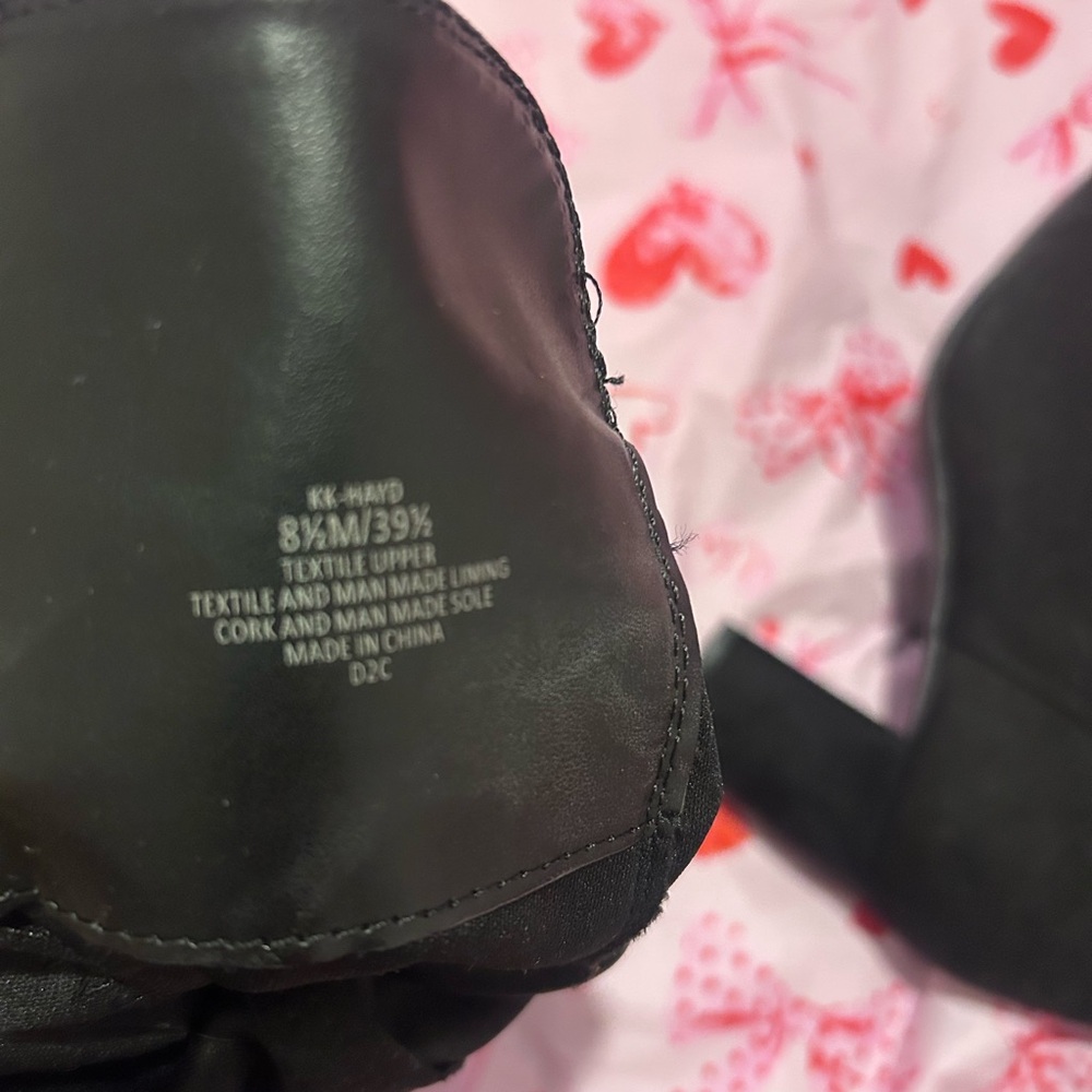 Source Unknown Red Heels with Rhinestone Straps N… - image 9